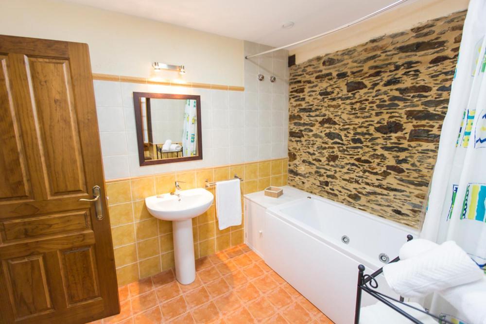 Apartamentos Casa Mateo Navia Εξωτερικό φωτογραφία