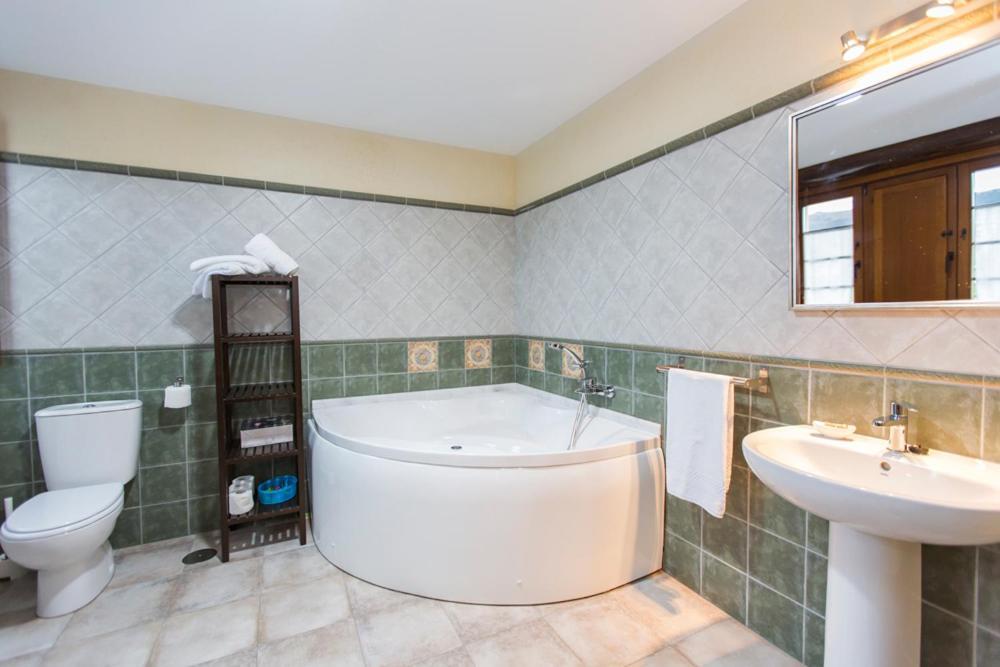 Apartamentos Casa Mateo Navia Εξωτερικό φωτογραφία
